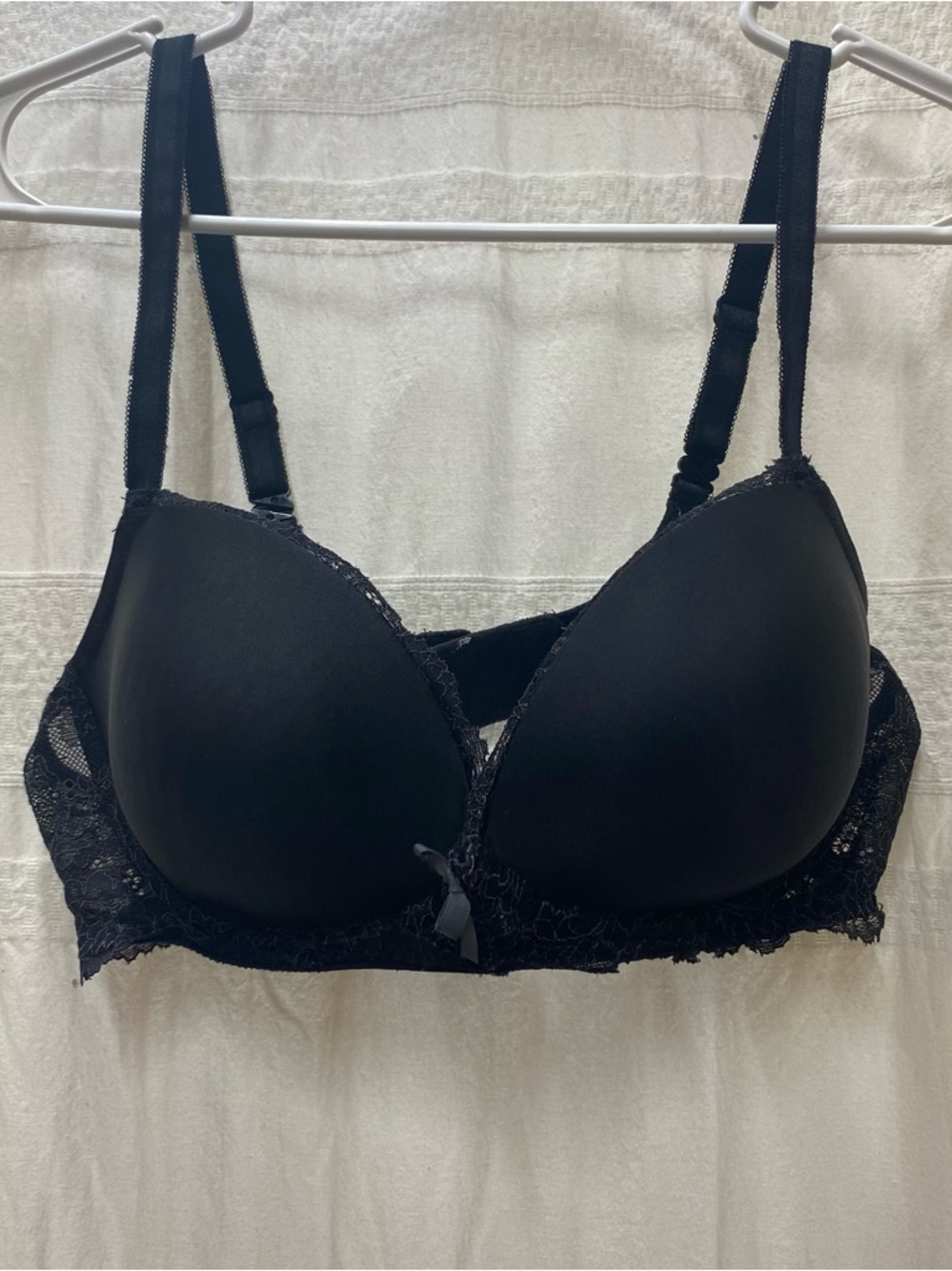 Victoria's Secret Black Lace T-Shirt Bra
